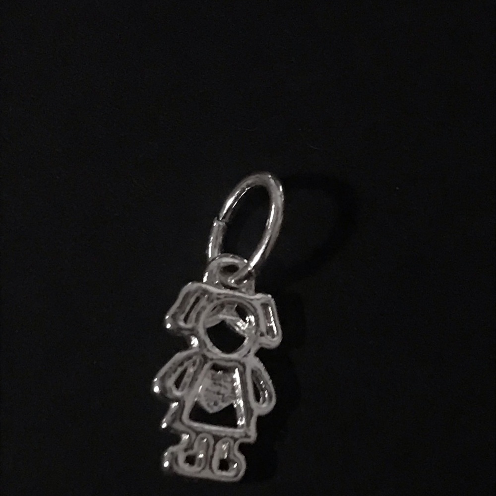 Female Charm - Picture 2 of 2